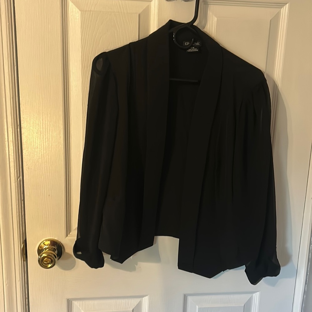 City Chic Lightweight Cropped Blazer Size 16